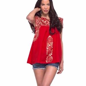 Santa Marguerite Scarlet Embroidered Top NWT SMALL